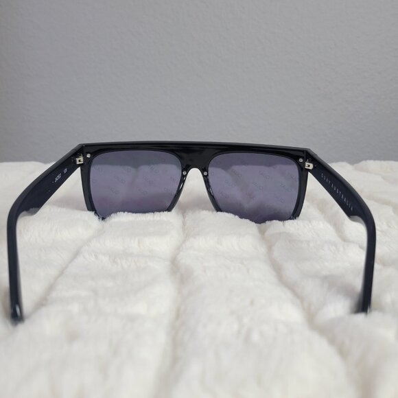 QUAY // ltd ed jlo collab rimless smoke lens rainbow watermark shield sunglasses - Picture 8 of 15